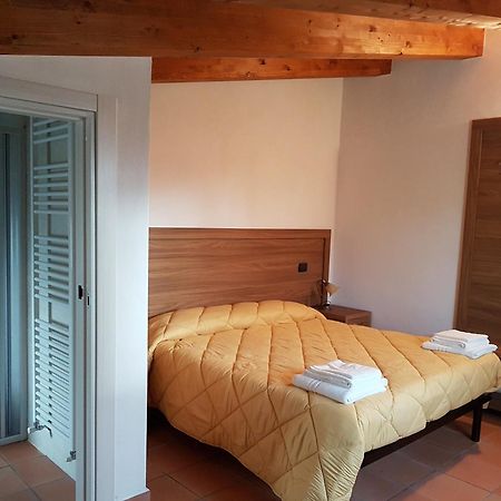 Agriturismo L'Ulivo Падула Екстериор снимка