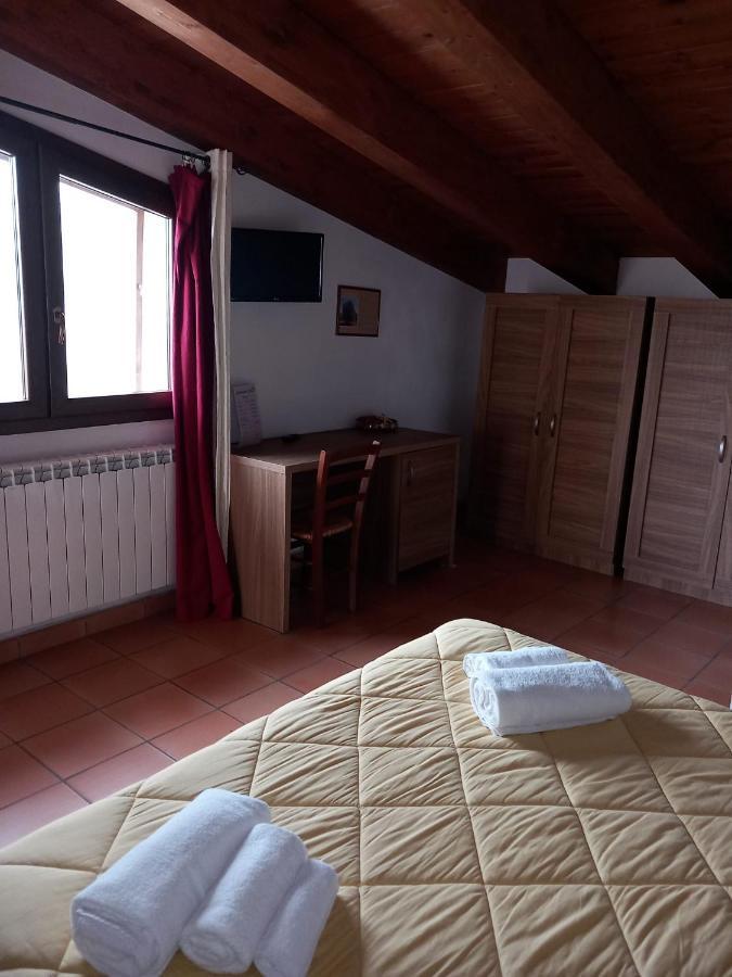 Agriturismo L'Ulivo Падула Екстериор снимка