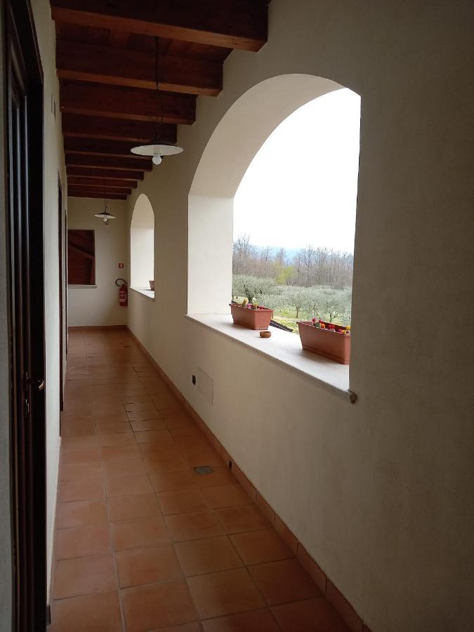 Agriturismo L'Ulivo Падула Екстериор снимка