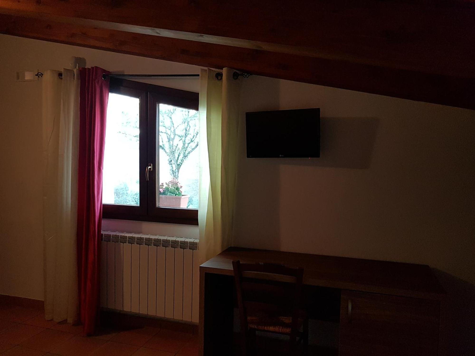 Agriturismo L'Ulivo Падула Екстериор снимка