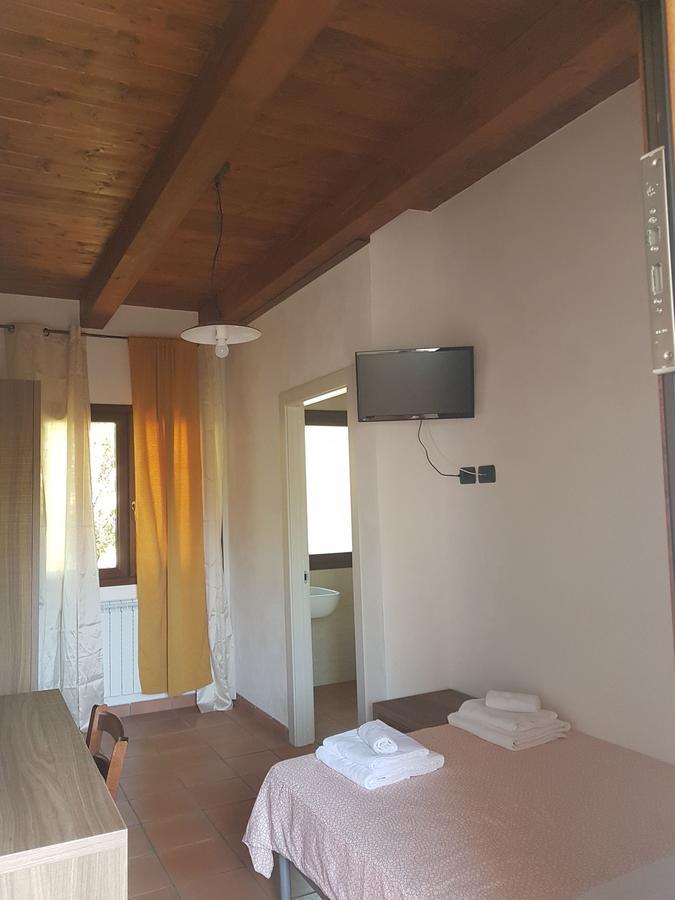 Agriturismo L'Ulivo Падула Екстериор снимка