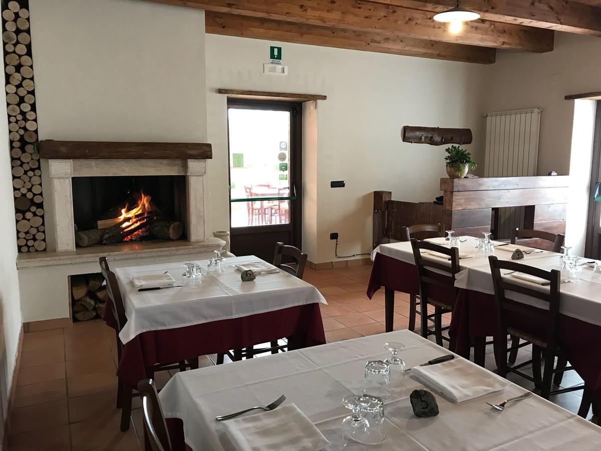 Agriturismo L'Ulivo Падула Екстериор снимка