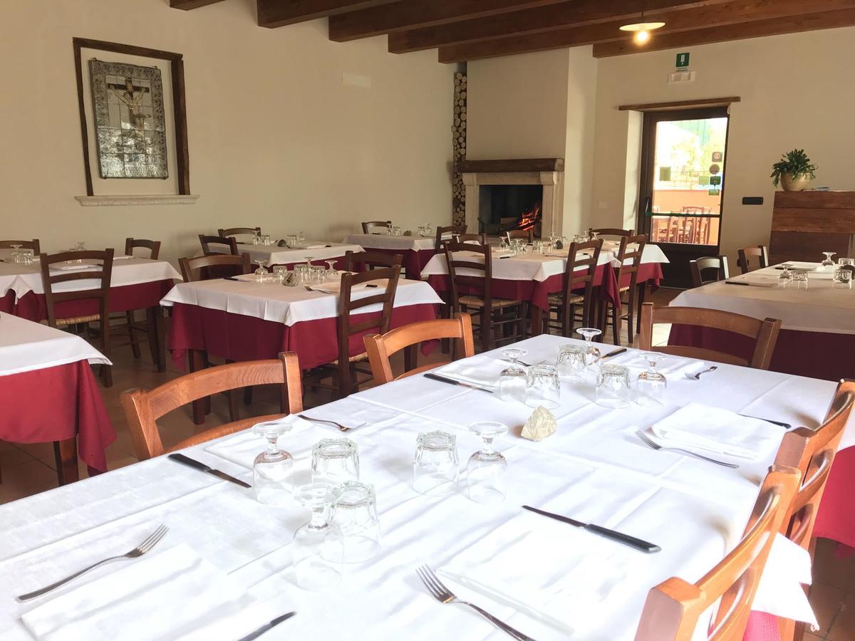 Agriturismo L'Ulivo Падула Екстериор снимка